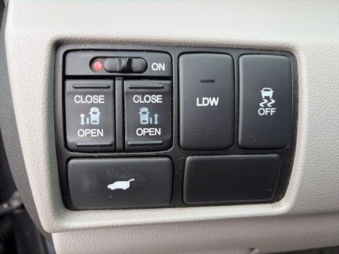 Used 2014 Honda Odyssey EX-L image 17