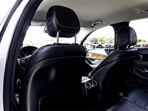 Used 2022 Mercedes-Benz GLC 300 4MATIC image 29