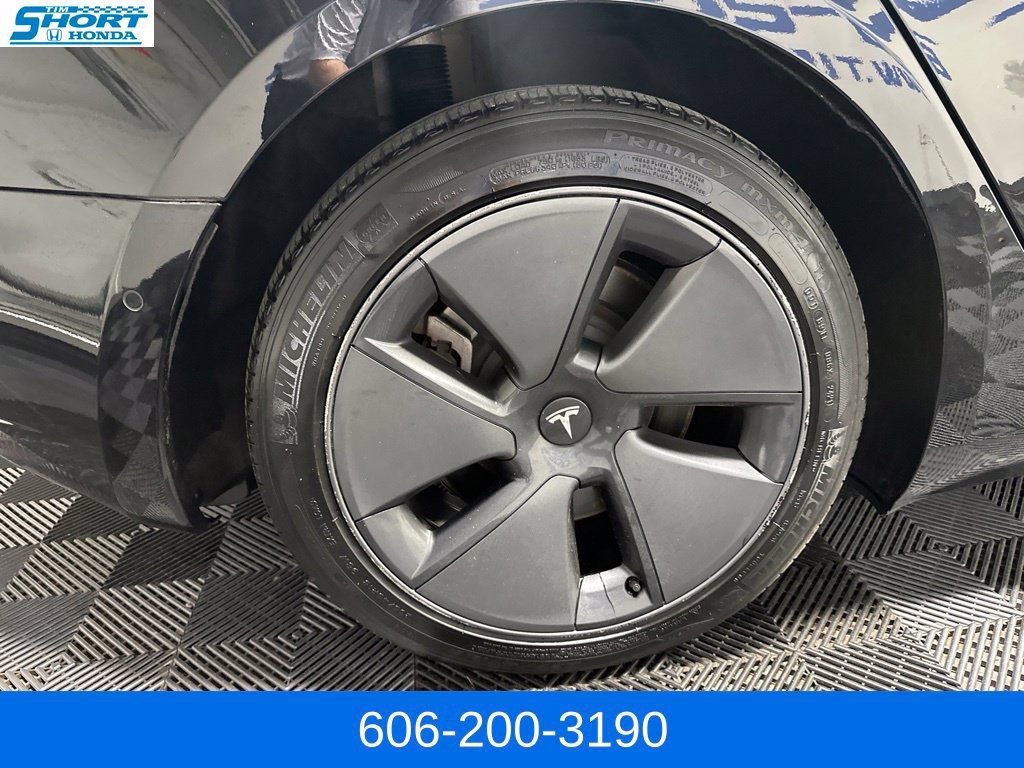 Used 2021 Tesla Model 3 Standard Range Plus RWD image 9