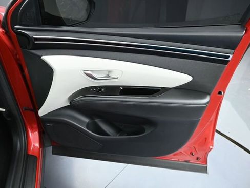 Used 2023 Hyundai Tucson Limited FWD image 31
