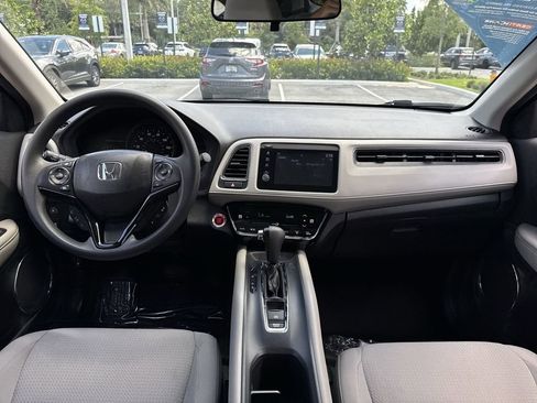 Used 2019 Honda HR-V EX image 14