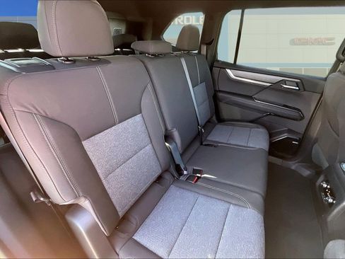 New 2026 GMC Acadia Elevation image 10