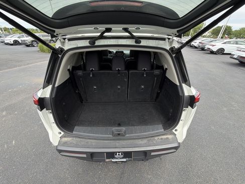 Used 2022 Nissan Pathfinder SV w/ SV Premium Package AWD/4WD image 25