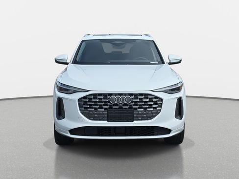 New 2025 Audi Q5 Premium Plus image 2