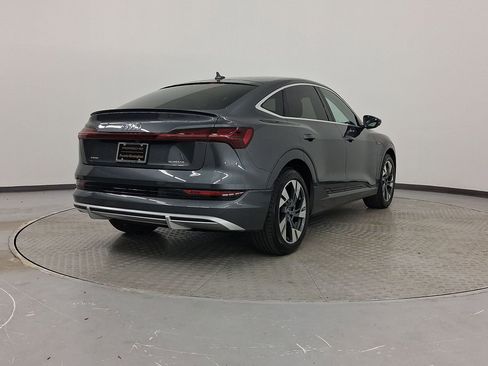 Used 2022 Audi e-tron Premium image 9