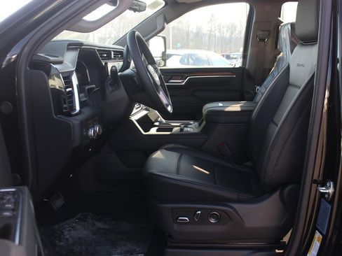 New 2026 GMC Sierra 3500 Denali w/ Denali Reserve Package AWD/4WD image 16