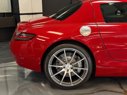 Used 2011 Mercedes-Benz SLS AMG Coupe image 7