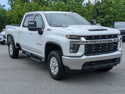 Used 2023 Chevrolet Silverado 2500 LT AWD/4WD image 3