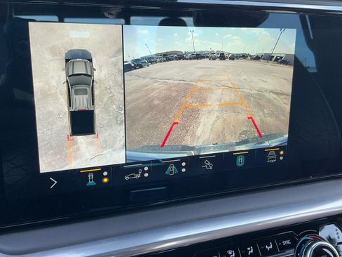 Used 2022 GMC Sierra 1500 Denali Ultimate AWD/4WD image 12