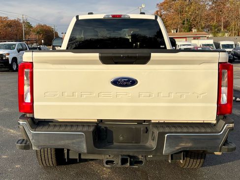 Used 2025 Ford F350 XLT image 7