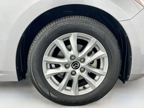 Used 2016 MAZDA MAZDA3 i Touring image 30