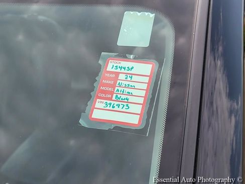 Used 2024 Nissan Altima 2.5 SR FWD image 16