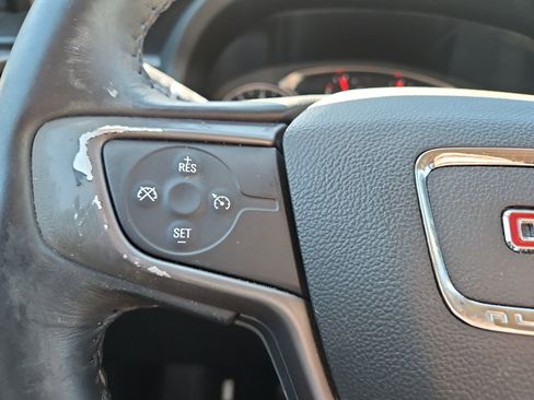 Used 2017 GMC Acadia SLT AWD/4WD image 25
