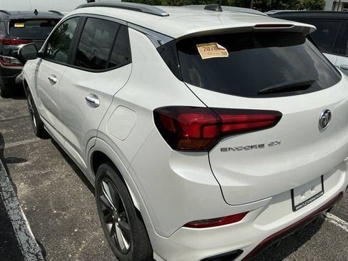 Used 2022 Buick Encore GX Select w/ Sport Touring Package FWD image 11