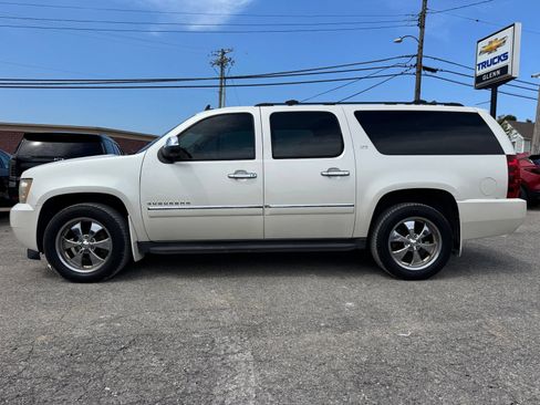 Used 2012 Chevrolet Suburban LTZ AWD/4WD image 3