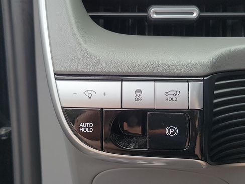Certified 2024 Hyundai Ioniq 5 SEL RWD image 12