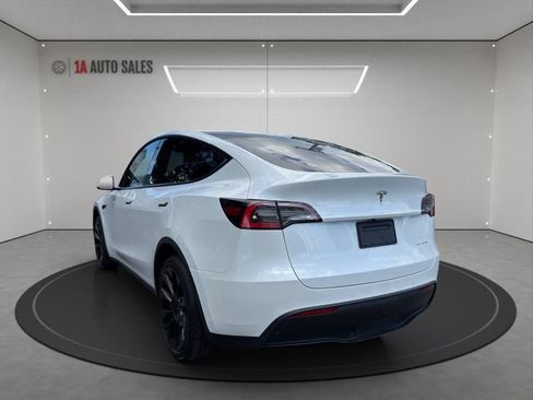 Used 2020 Tesla Model Y Long Range AWD/4WD image 3
