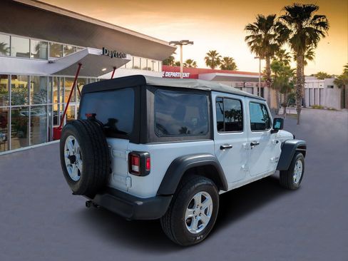 Used 2019 Jeep Wrangler Unlimited Sport S image 3