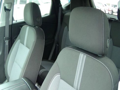 Used 2025 Chevrolet Blazer LT FWD image 18