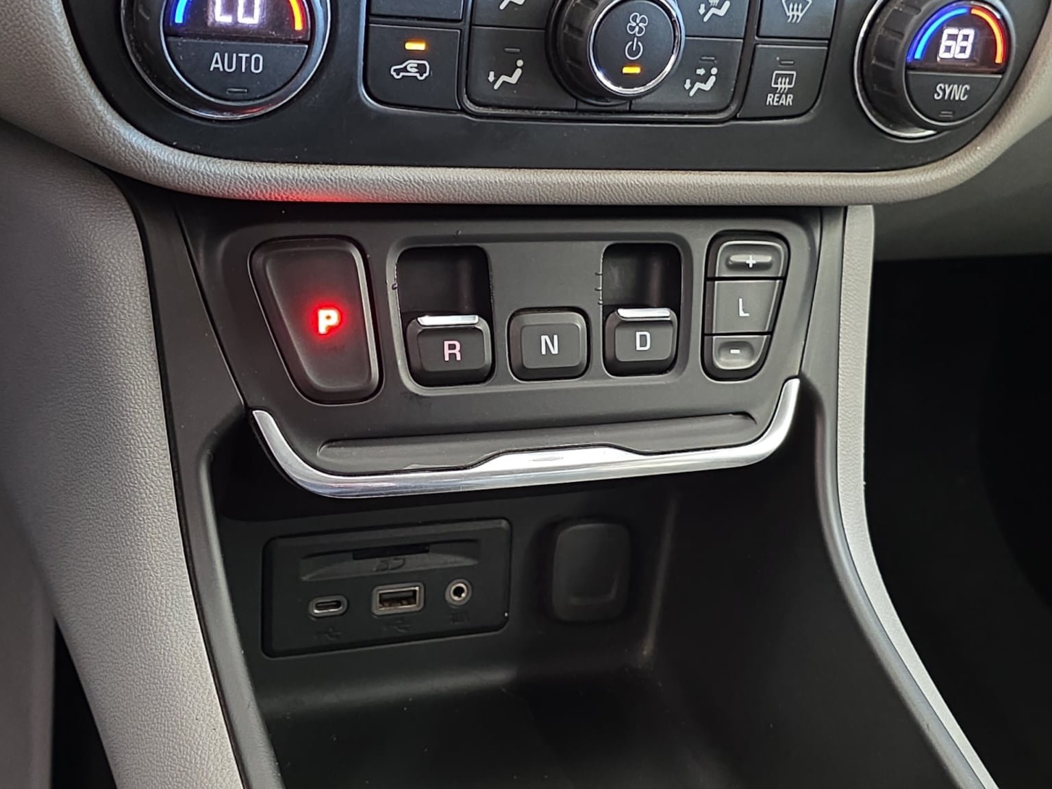 Used 2020 GMC Terrain SLT AWD/4WD image 20