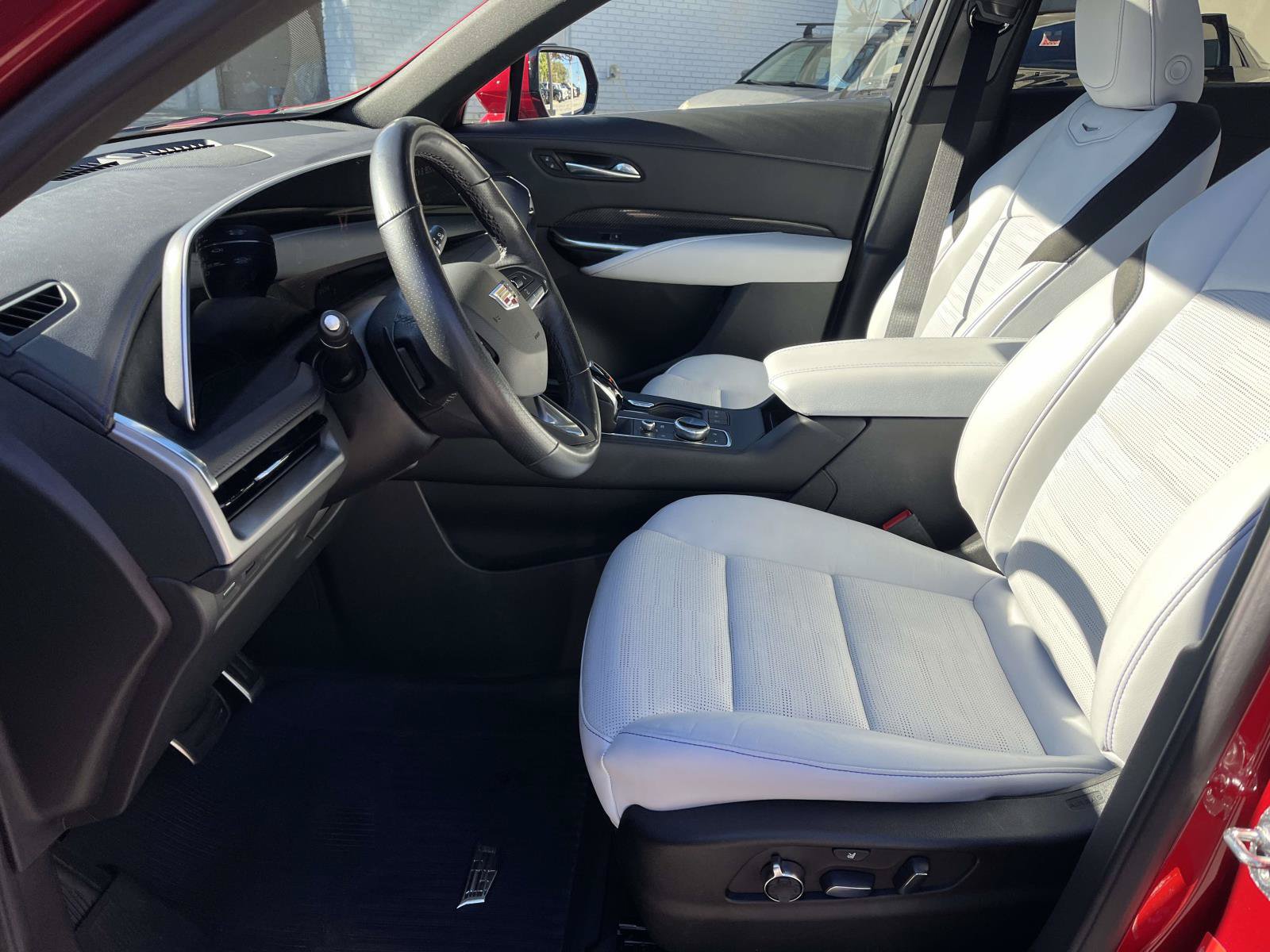 Used 2024 Cadillac XT4 Sport FWD image 14