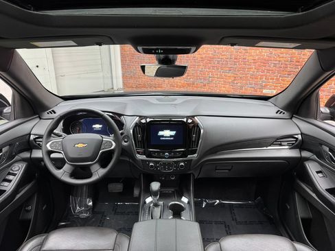 Used 2023 Chevrolet Traverse High Country AWD/4WD image 13