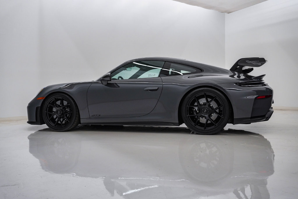Certified 2026 Porsche 911 GT3 RWD image 2