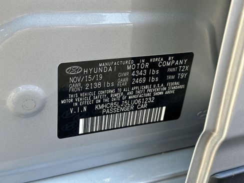 Used 2020 Hyundai Ioniq Limited image 22