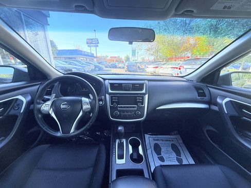 Used 2017 Nissan Altima 2.5 SR w/ Midnight Edition Package image 22