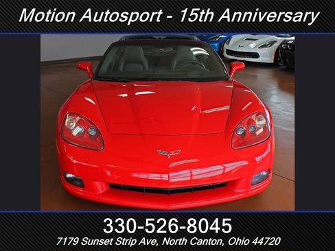 Used 2005 Chevrolet Corvette Coupe w/ Preferred Equipment Group RWD image 4