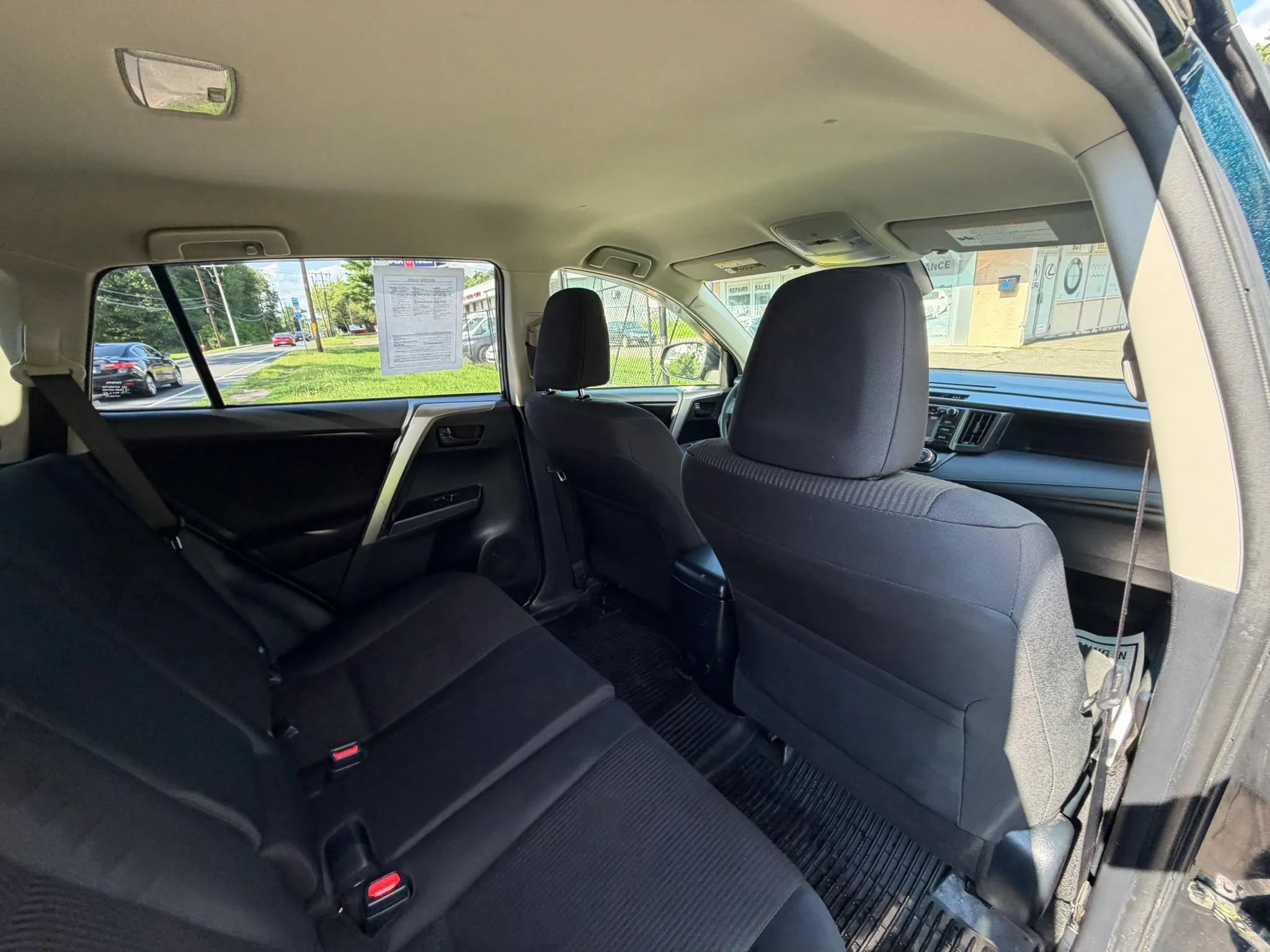 Used 2018 Toyota RAV4 LE w/ All Weather Liner Package AWD/4WD image 15
