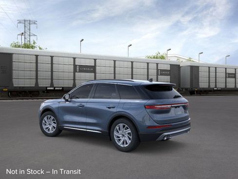 New 2026 Lincoln Corsair Premiere image 4