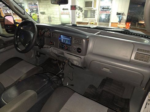 Used 2004 Ford F250 XL image 26