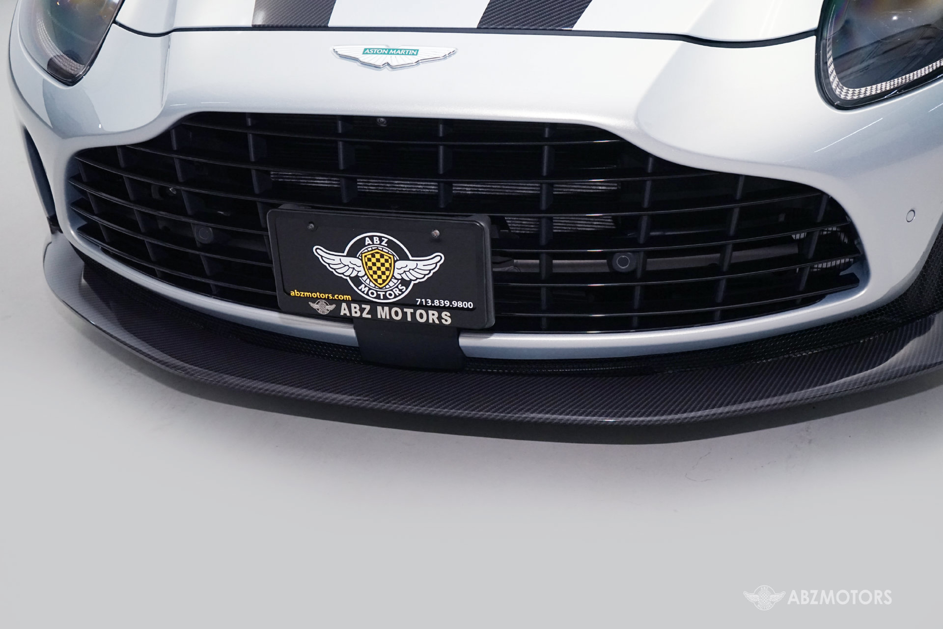 Used 2025 Aston Martin DB12 Coupe RWD image 11