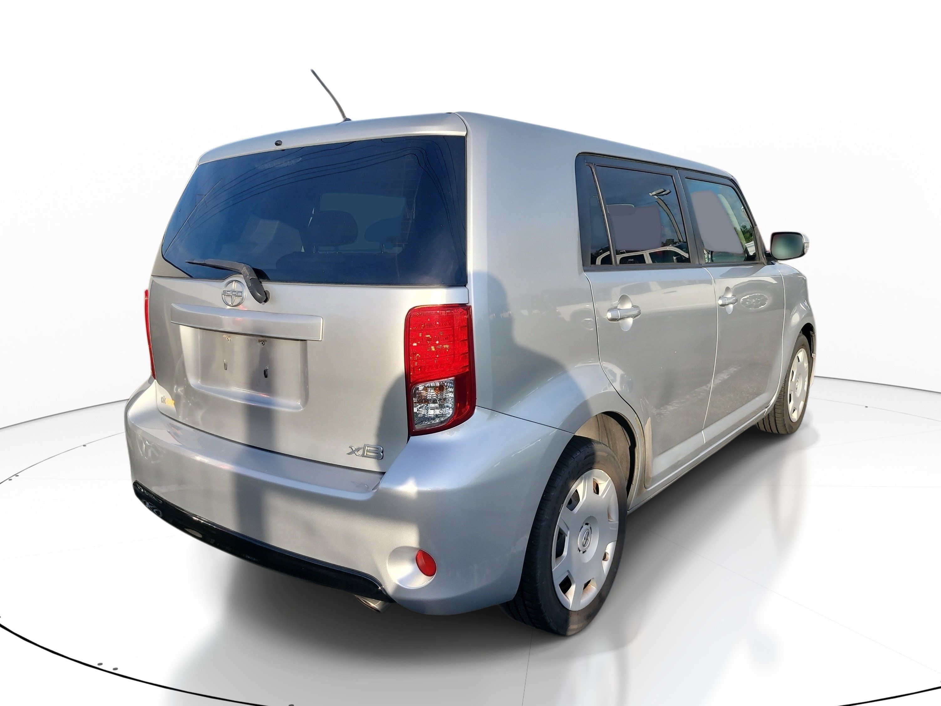 Used 2014 Scion xB FWD image 4