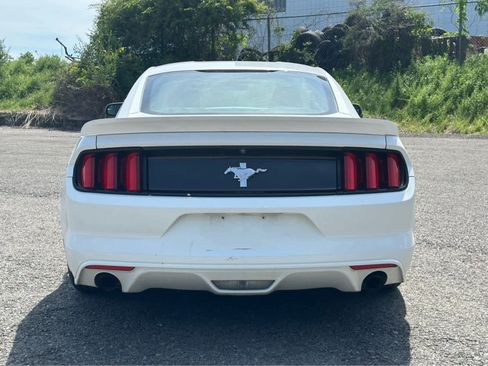 Used 2017 Ford Mustang Coupe RWD image 6