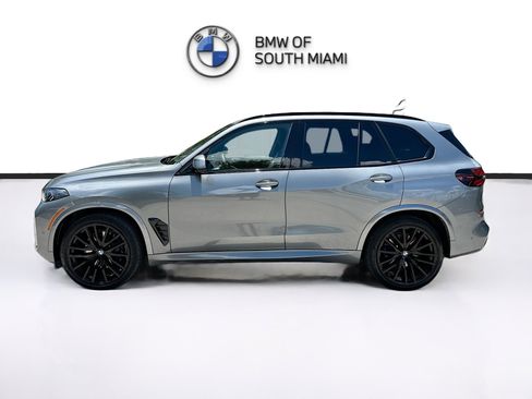 Certified 2024 BMW X5 sDrive40i w/ M Sport Package RWD image 4