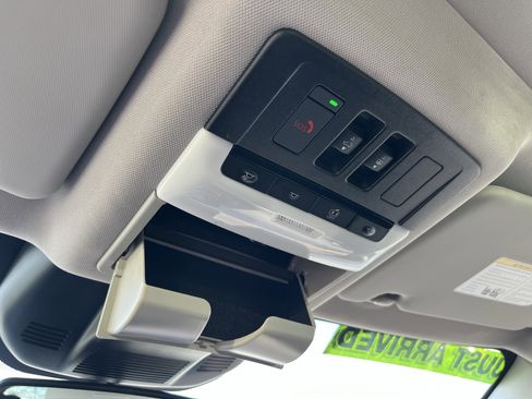 Used 2023 Nissan Rogue Platinum w/ Platinum Premium Package image 32