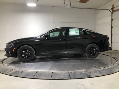 New 2026 Kia K5 LXS FWD image 4