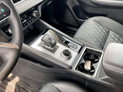 Used 2024 Mitsubishi Outlander SEL image 16