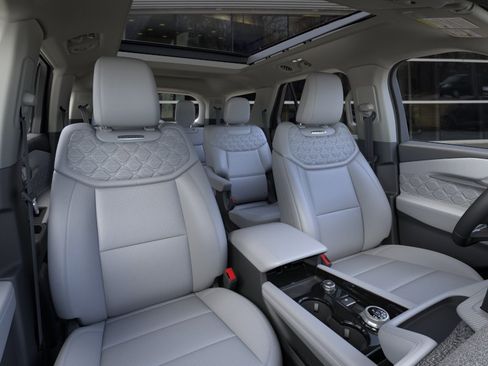 New 2026 Ford Explorer Platinum AWD/4WD image 10