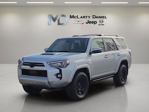 Used 2023 Toyota 4Runner TRD Off-Road Premium image 2