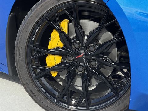 Certified 2025 Chevrolet Corvette Stingray Coupe w/ 1LT image 9