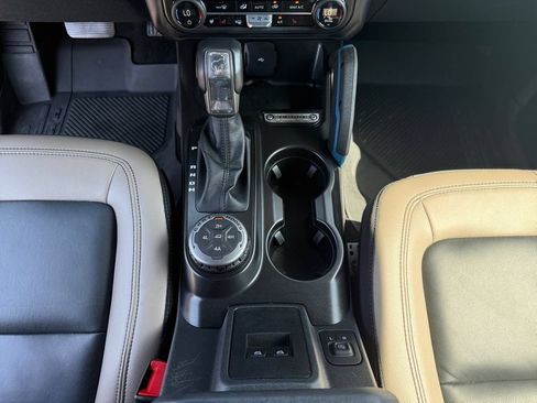 Used 2023 Ford Bronco Wildtrak AWD/4WD image 15