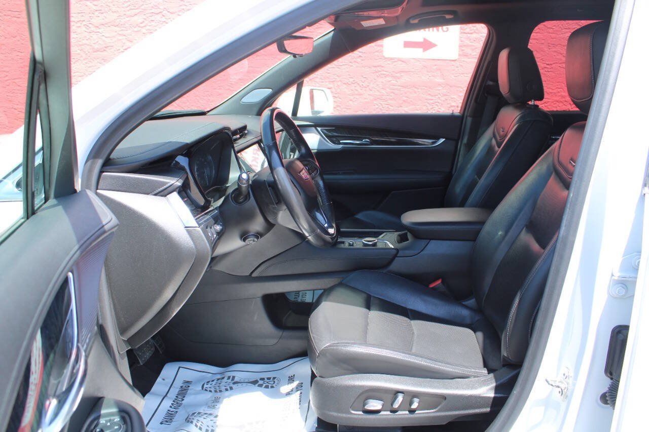 Used 2020 Cadillac XT6 Premium Luxury AWD/4WD image 10