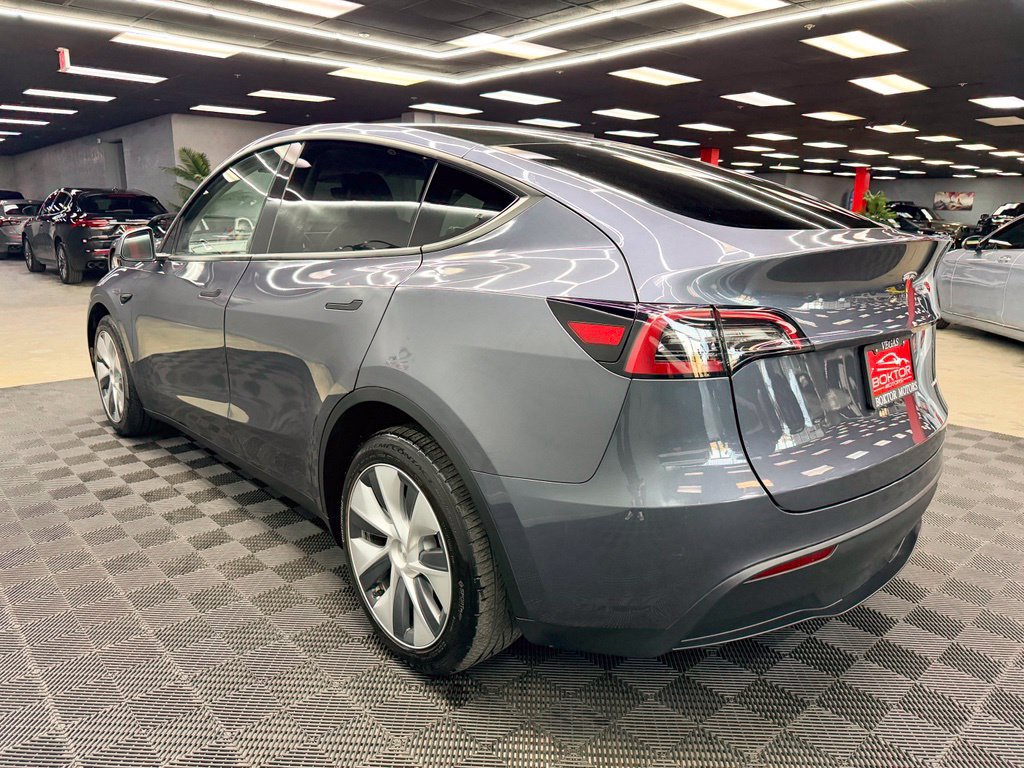 Used 2023 Tesla Model Y Long Range AWD/4WD image 11