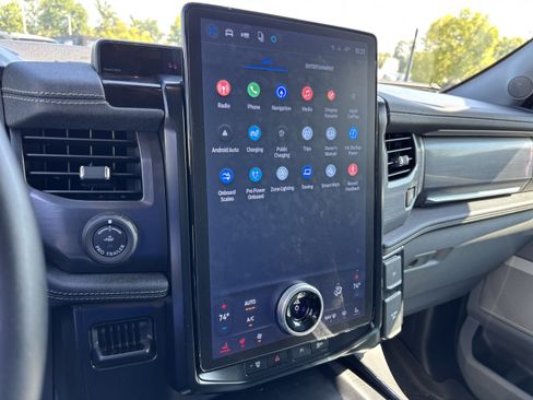 Used 2024 Ford F150 Lightning Flash AWD/4WD image 22