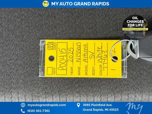 Used 2025 Nissan Altima 2.5 SV FWD image 35