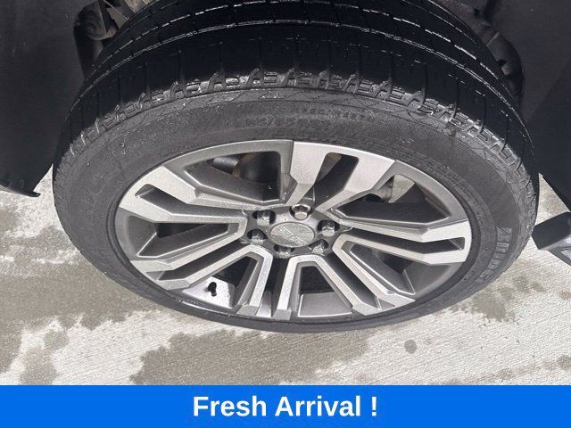 Used 2019 GMC Yukon Denali RWD image 24