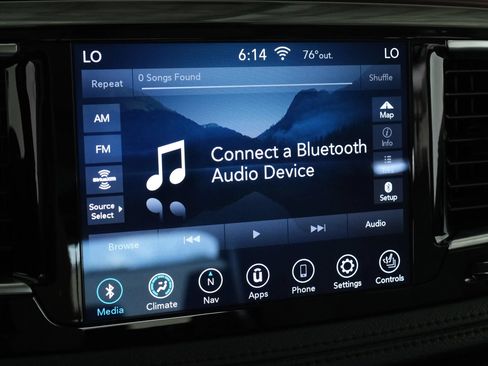 Used 2020 Chrysler Pacifica Limited w/ Advanced Safetytec Group FWD image 24